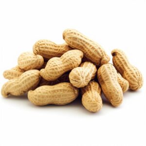 Montón de cacahuates con cáscara.